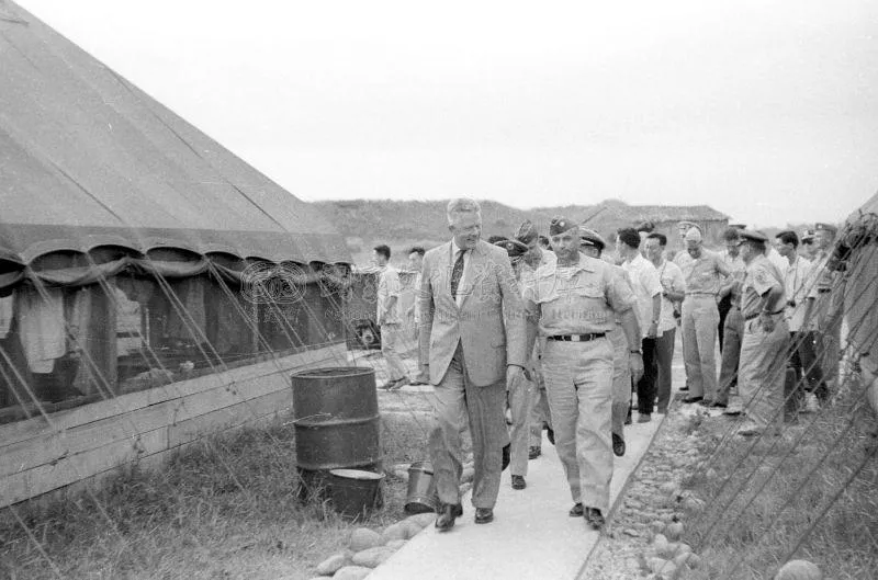 1958年桃園空軍基地的F-104星式戰鬥機;照片攝於10月12日,作為當年台灣部署的基地與機種脈絡。
