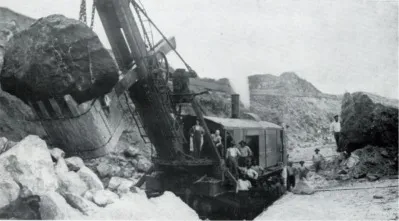 Marion Model 90 蒸汽挖土機施工於巴拿馬運河,1908年(出自1915年型錄圖)