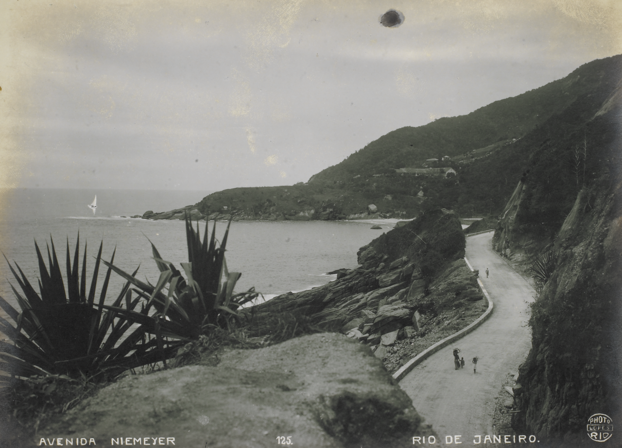Avenida Niemeyer, early 20th century.tif