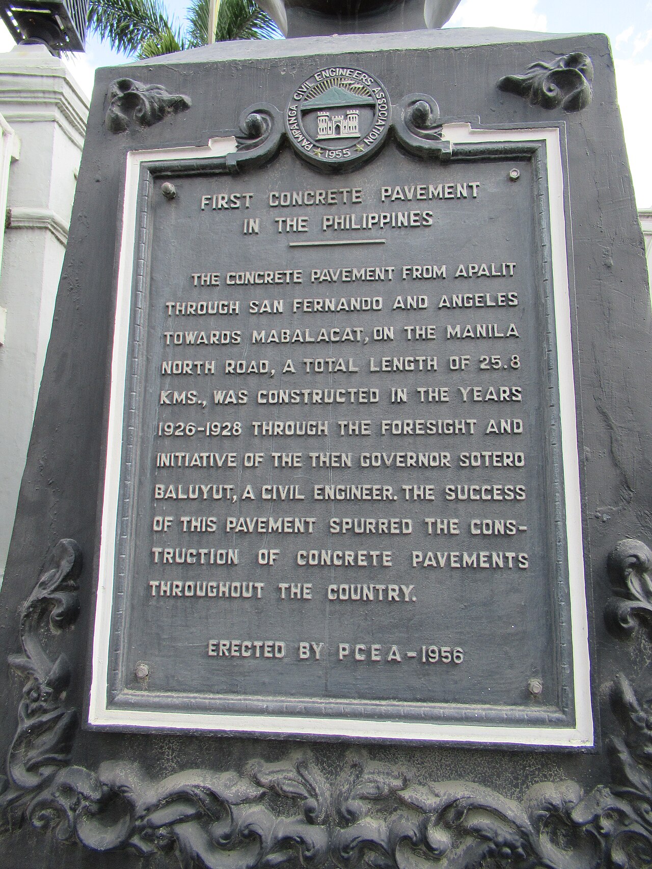 Historical markers of Baluyut Bridge 04