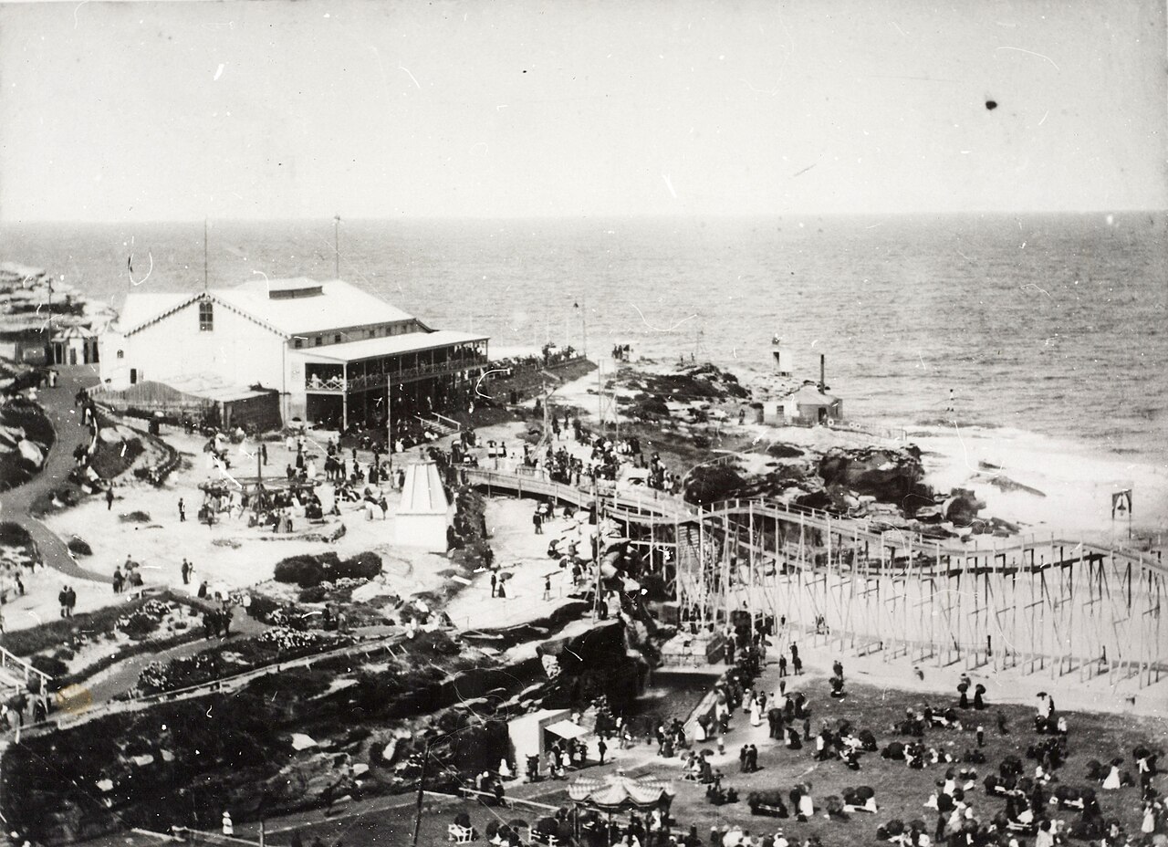 "Wonderland City" circa 1900. Bondi pleasure park, from Ted Hood collection (photographer unknown) (9038796938) (2)