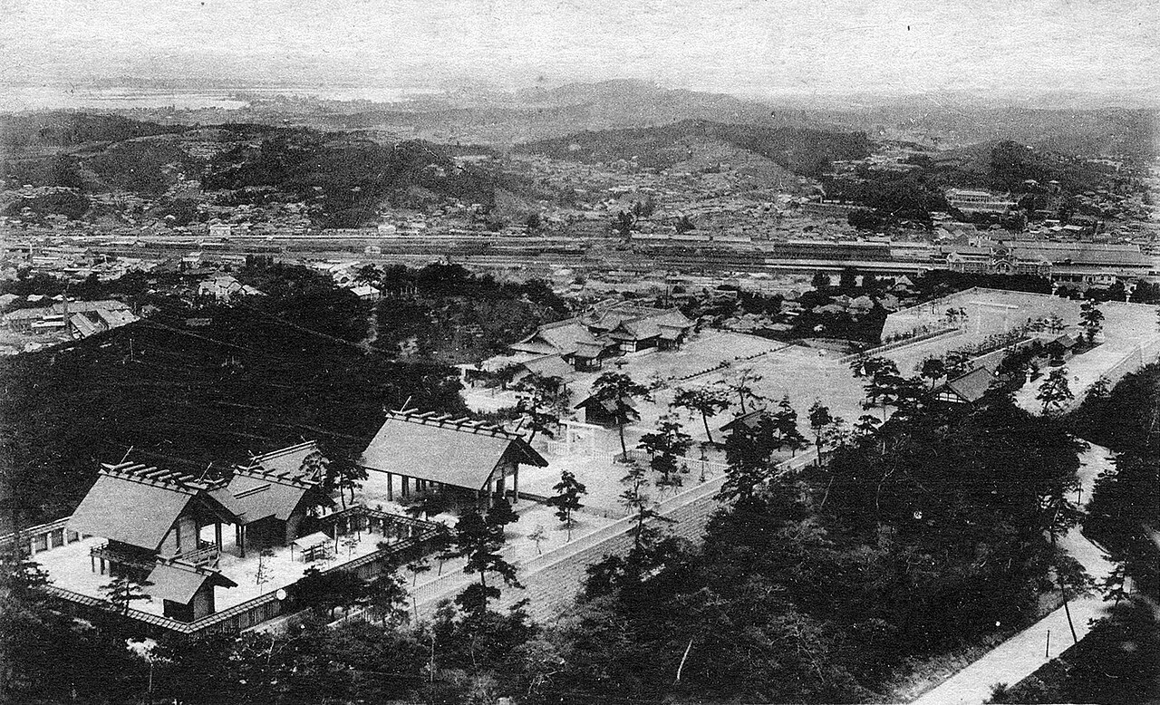 Chosen-Jingu-from-above